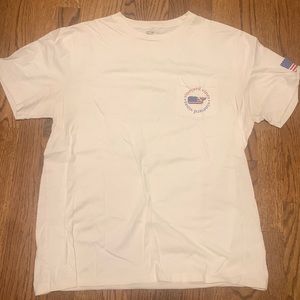 Men’s vineyard vines USA t shirt
